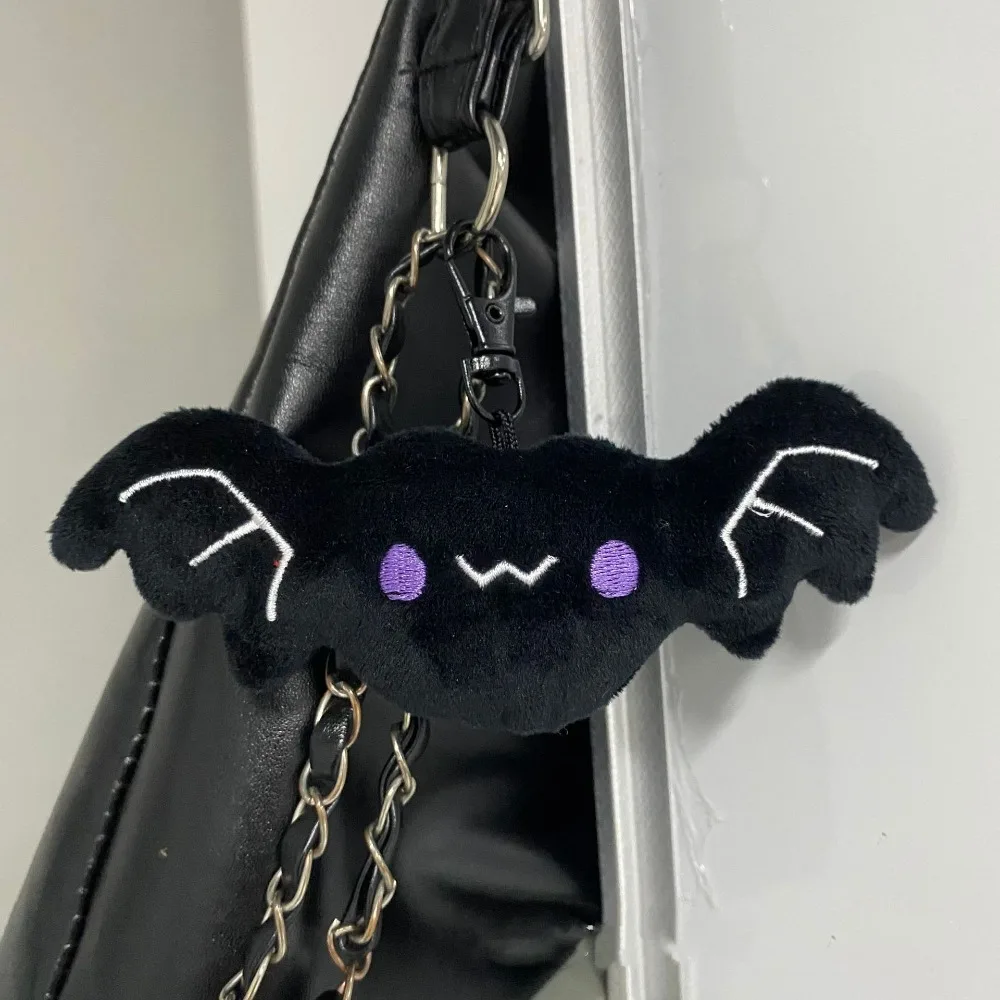 Simpatico portachiavi con pipistrello di peluche ripiene, mini ciondolo per borsa per bambola di peluche di Halloween, accessorio chiave multicolore