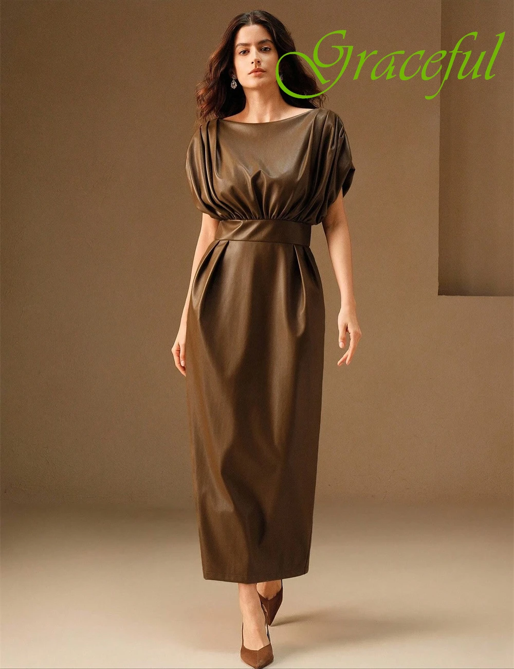 فستان سهرة مخصص من الساتان برقبة قارب وأكمام قصيرة فستان كوكتيل كلاسيكي مستقيم للحفلات