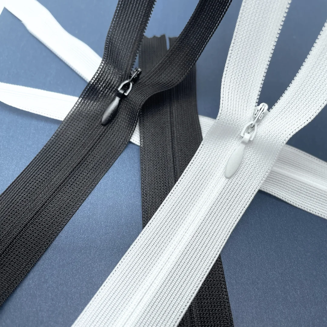 

5 Black & 5 White Invisible Zippers - Clothing Accessories - For Skirts, Clothes, Pants & Pillows - Suitable for DIY & Sewing Pr