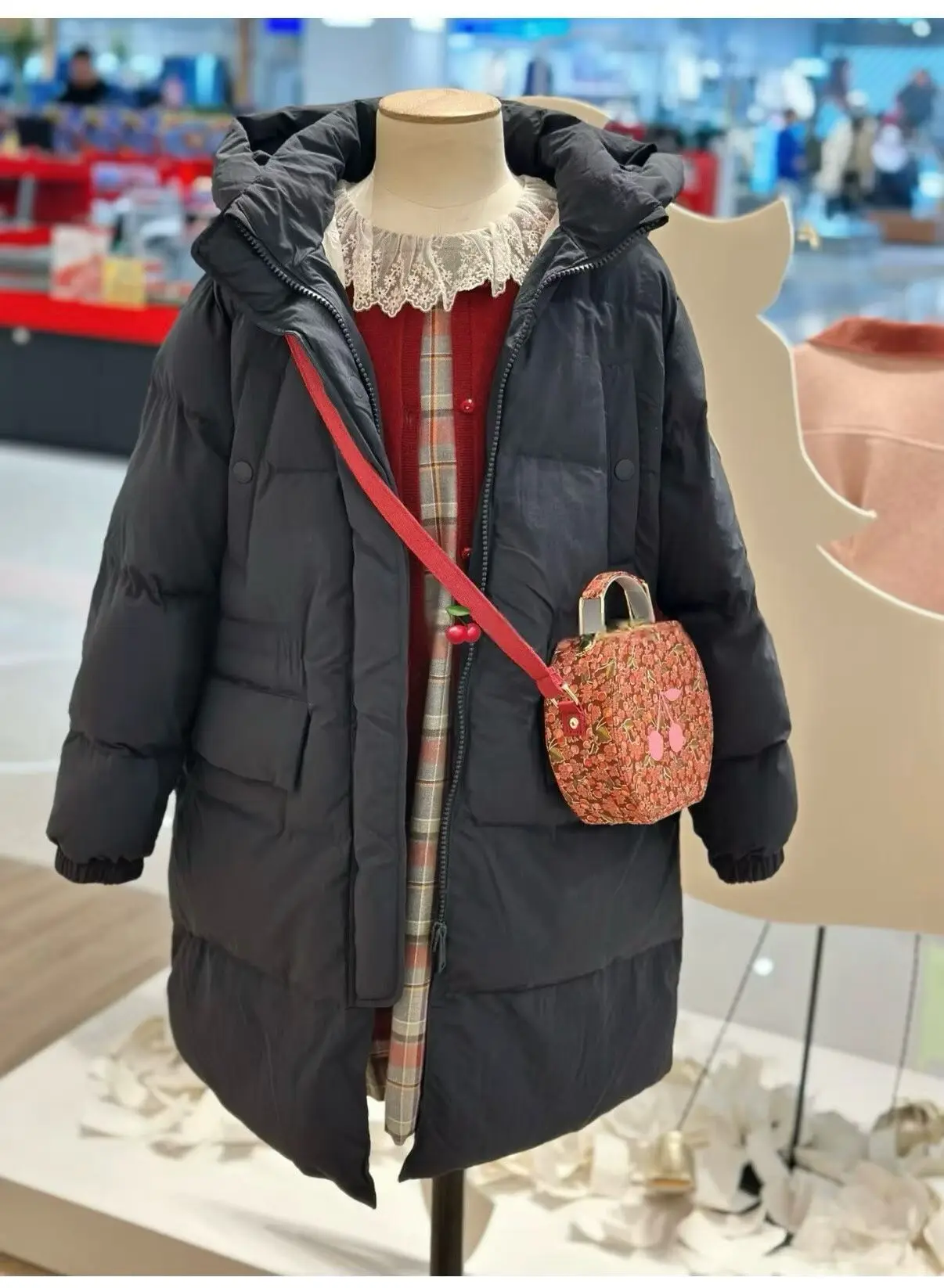 Children's Cotton-padded Clothes 2026 Winter New Fashion Thickened Warm And Windproof Girls' Long Jacket With Cotton Cherry Coat