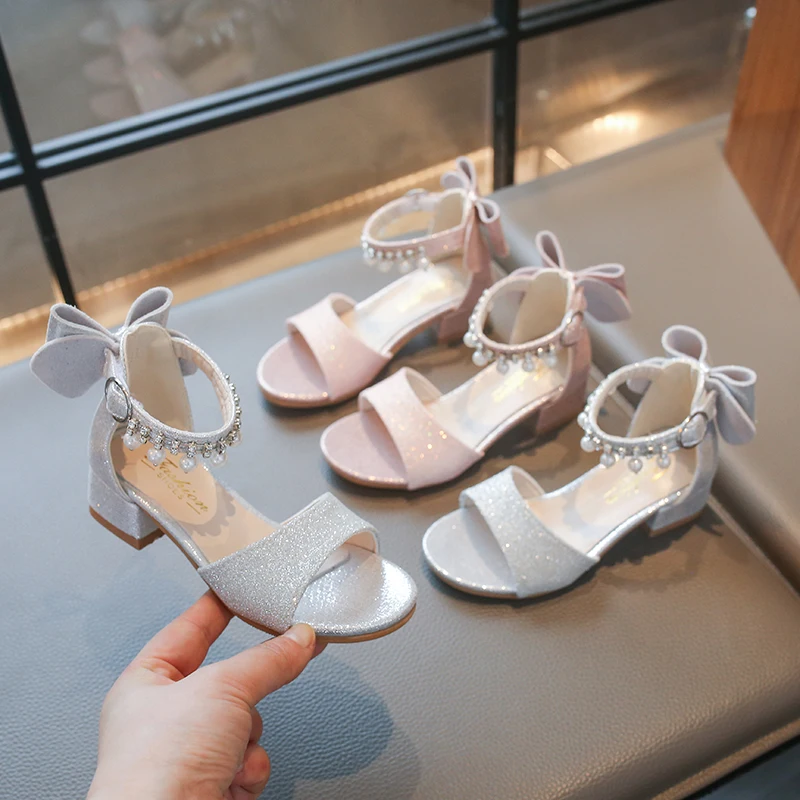 Modische offene Sandalen für Kinder, Strass-Schleifen-Performance-Schuhe für Mädchen im Alter von 3–18 Jahren, hochhackige Schuhe für Kinder, Sandalen