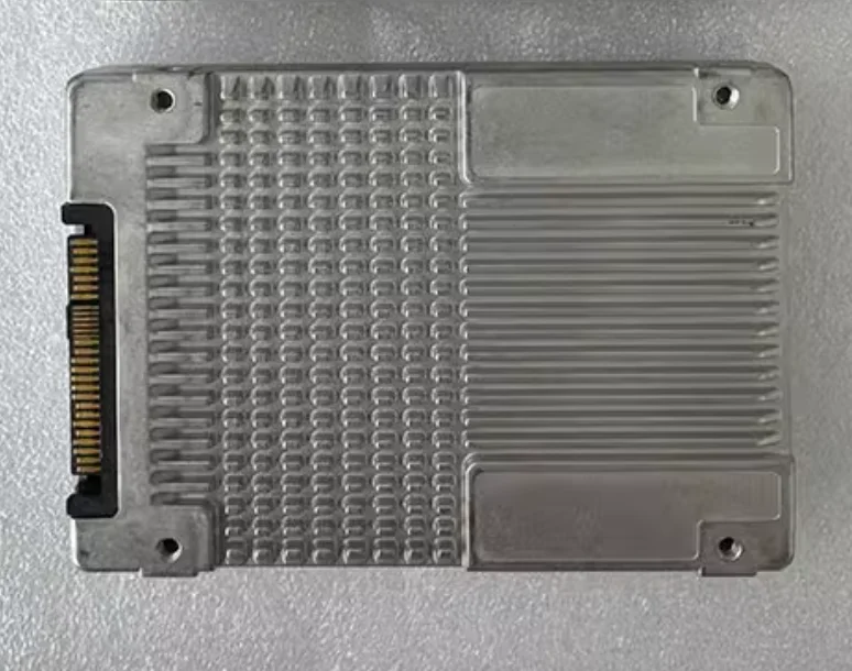 

Для 6,4 T 01PE912 SAS NVME U2