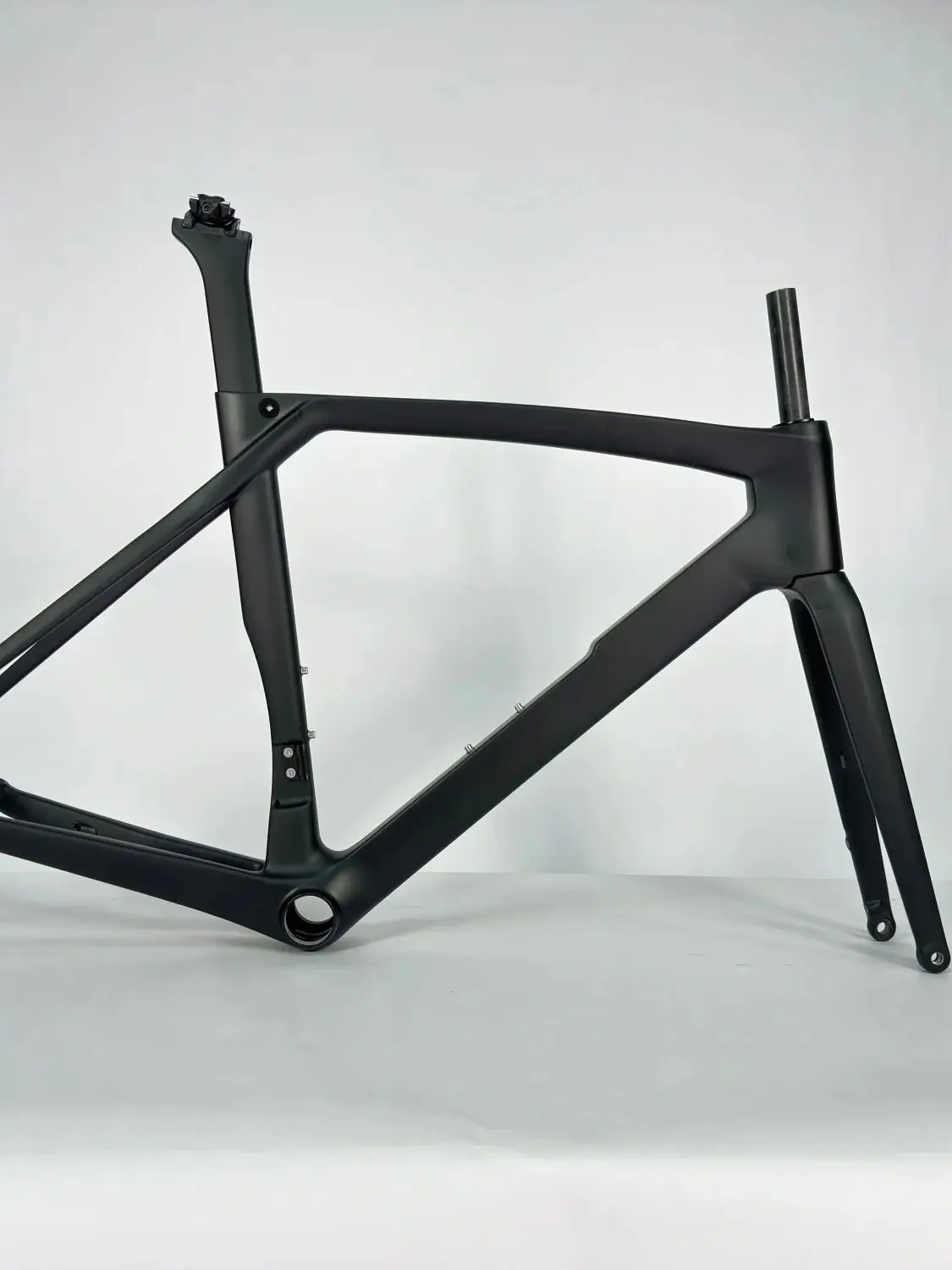 AliExpress YOELEO R12  carbon frame700C Fully hidden line Road Bike Full Carbon Fibre Thru Axle Disc Brake Bicycle Frame Carbon Fork Seatpo