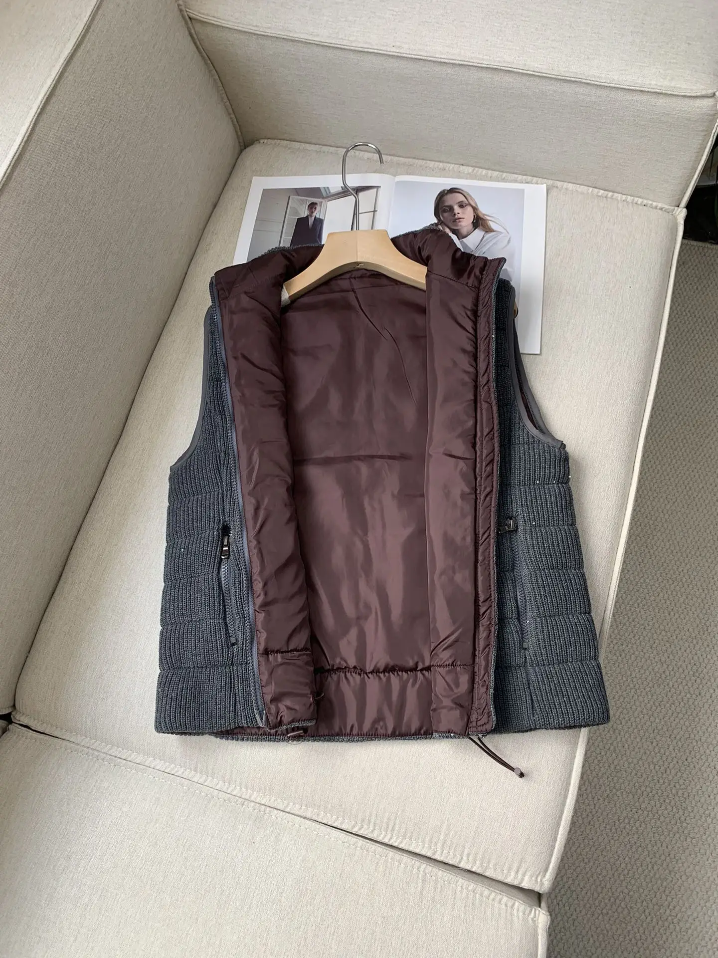 New High Quality Sequined Goose Down Vest For Early Autumn, Stand-Up Collar, Solid Color, Warm And Versatile For Women