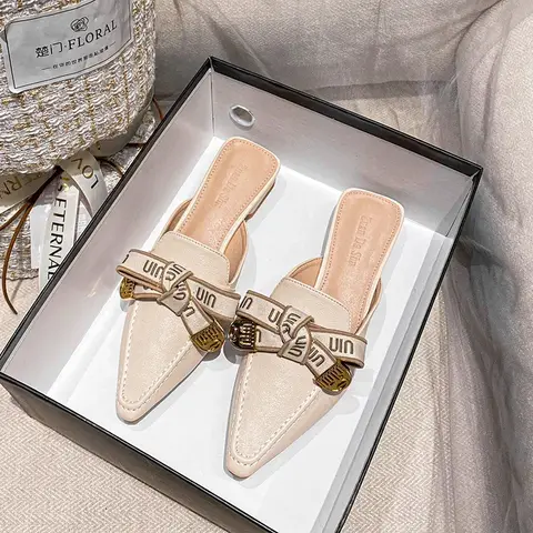 New Women Shoes Fashion Leather Slipper Summer France Style Pointed Toe Casual Sandals Girl Heels Slides