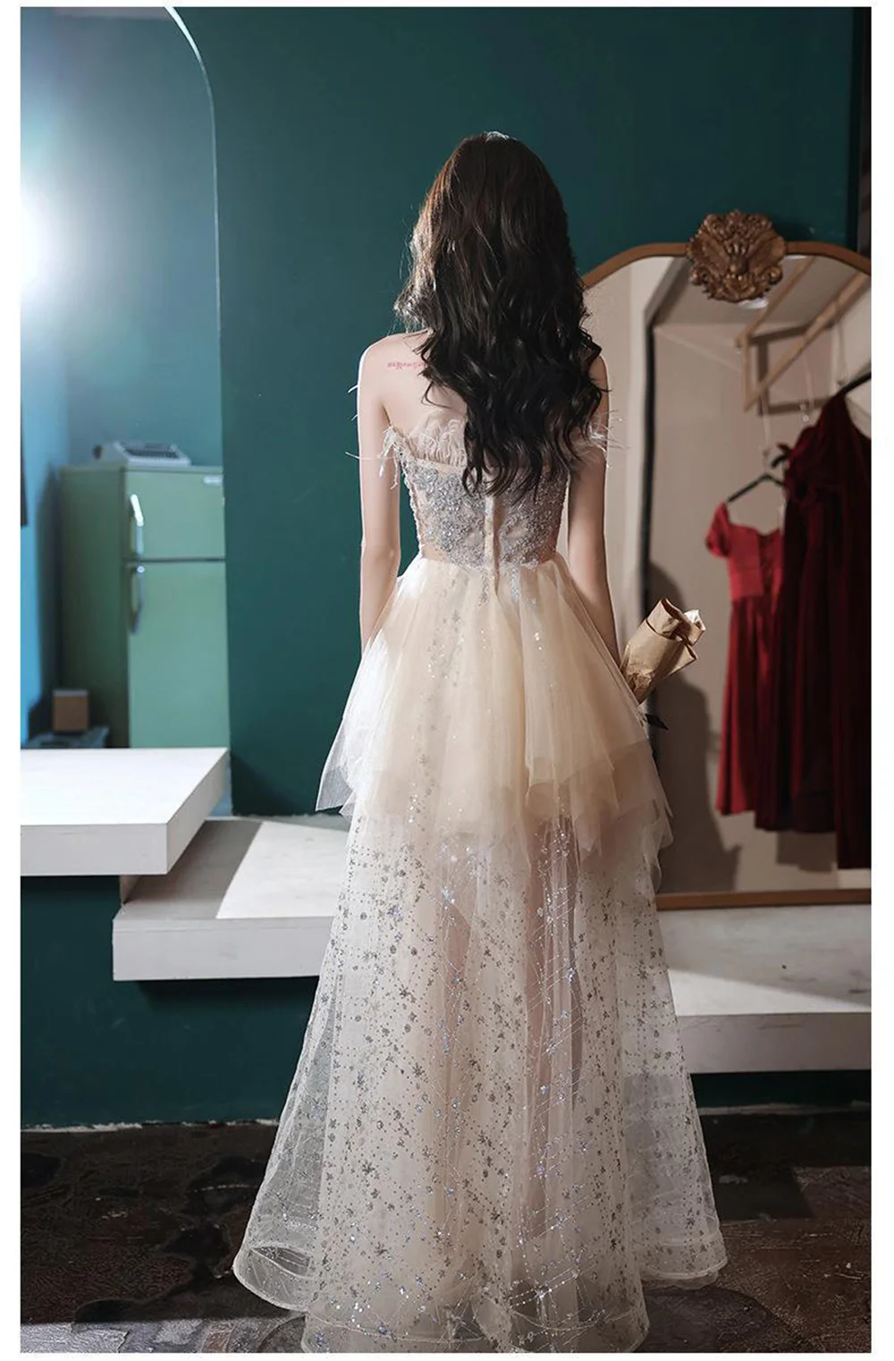 Light Luxury Shinning Evening Dress Women Strapless Feather Collar Flower Appliques Gown Illusion Sequins Tiered A-Line Vestido