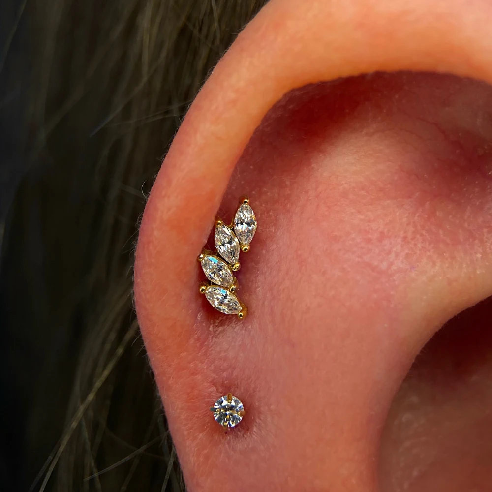 16G G23 Titanium Curved Cartilage Stud Sparkly Clear Crystal Internal Thread Tragus Helix Conch Labret Lip Ear Piercing Jewelry