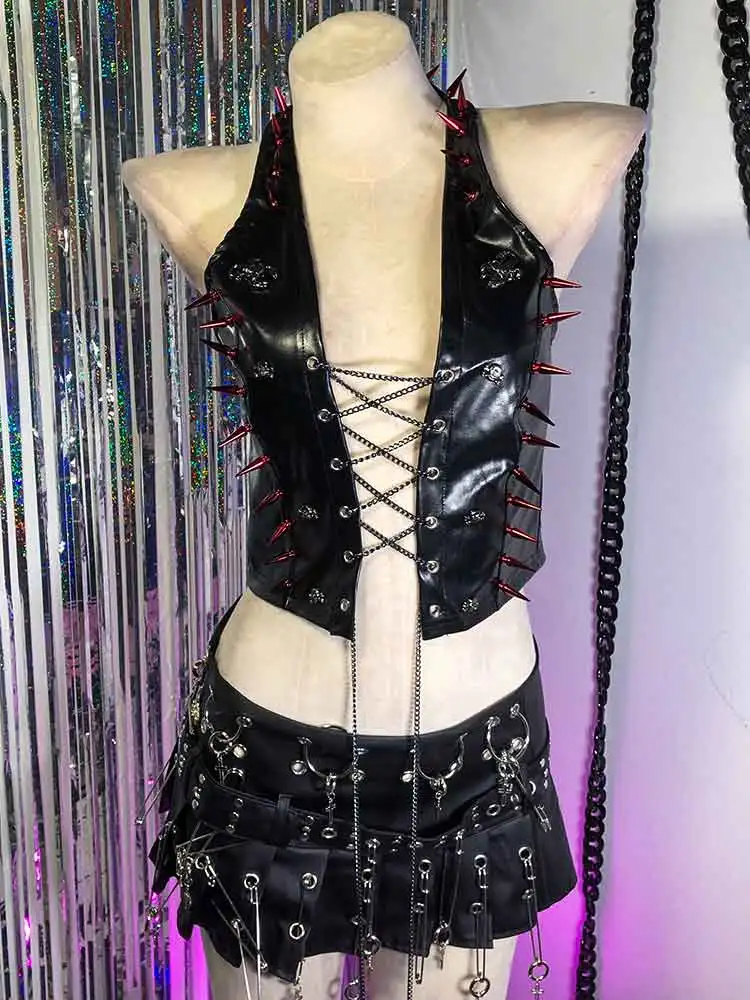 Eco fatto a mano Teen E-Girls Skull 2025 Grunge Harajuku anni '90 Carro armato gotico Fata FAI DA TE Punk Rock Kawaii Y2K TOP Borchiato Rivetto Goth