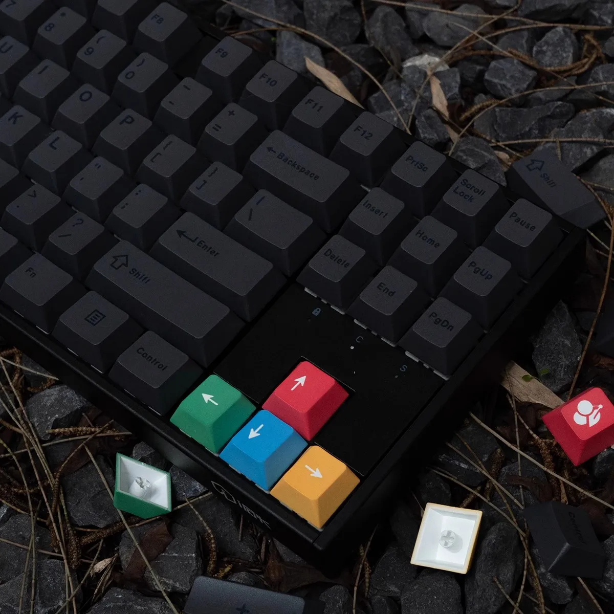 1 Set BOB Black On Black Keycaps PBT Dye Sublimation Lightproof Key Caps Cherry Profile Japanese Keycap For 61 64 68 84 87 104
