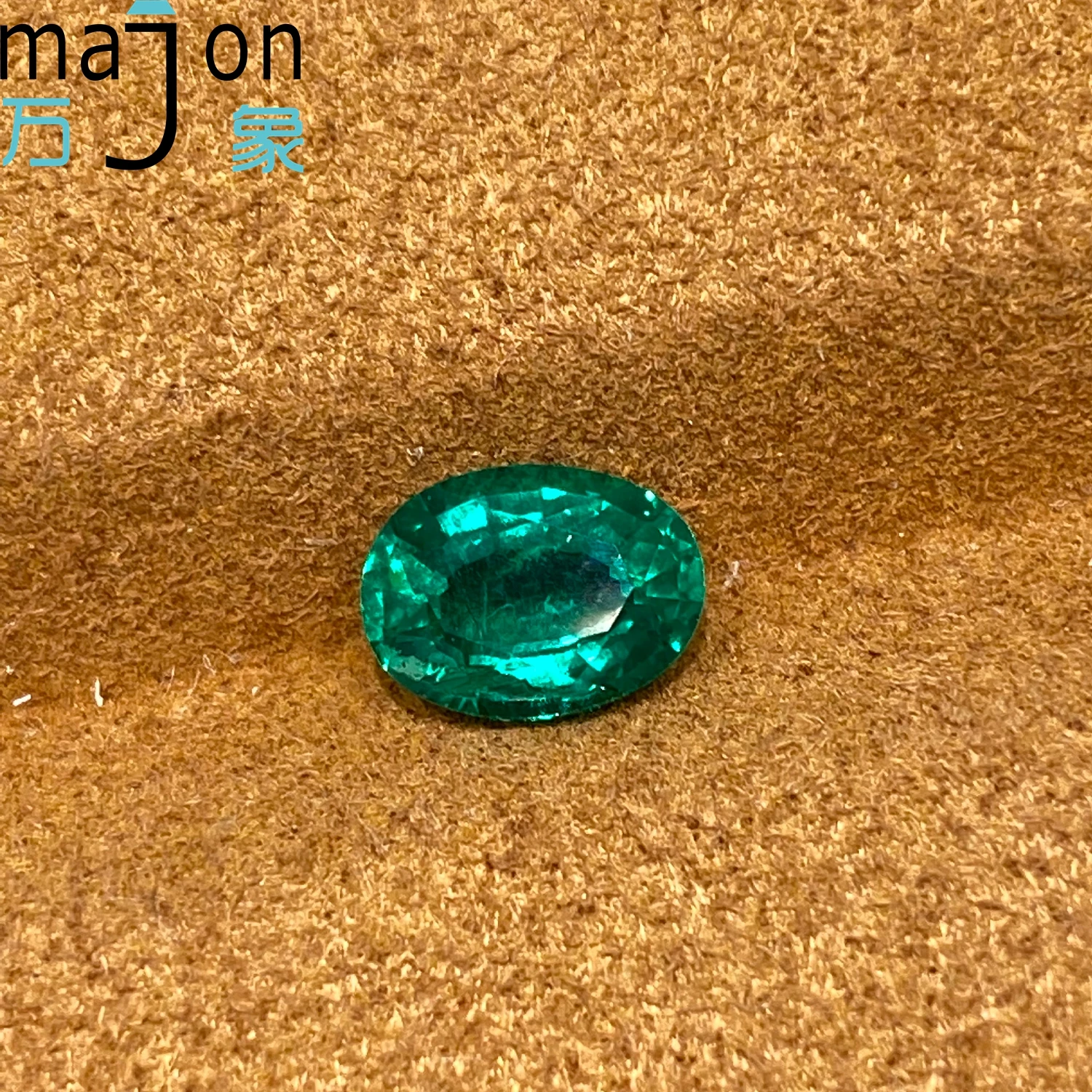 1.24CT شكل بيضاوي مختبر نمت الزمرد أحجار كريمة مفكوكة الاصطناعية كولومبيا حجر الزمرد مع شهادة AGL للمجوهرات