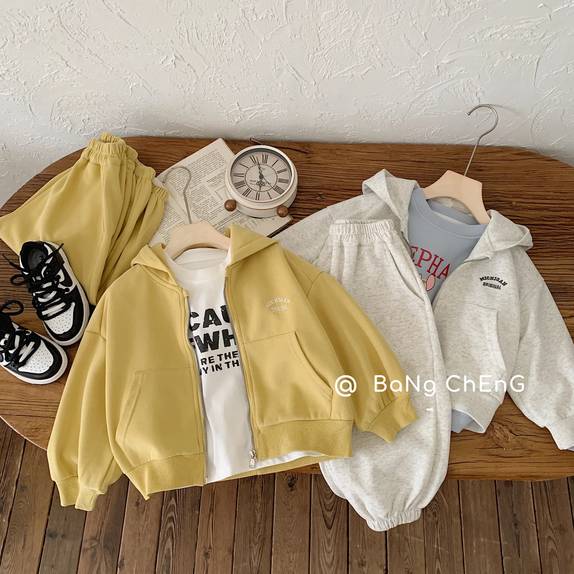 

Children's Suit 2025 Autumn Children's Clothing Solid Color Two-piece Set Letter Embroidered Jacket Casual Trousers