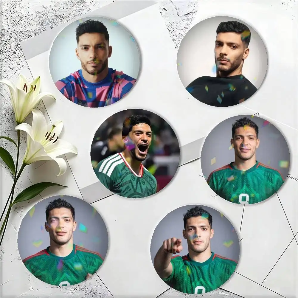 

Raul J-Jimenez-Z Football Sports 25 32 44 58 75mm Badges Personalized Round Brooches Pins Accessory Gift