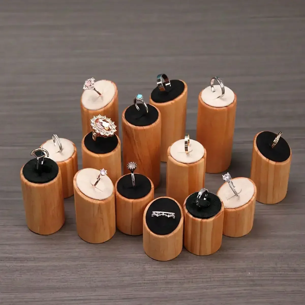 3 Piece Solid Wood Ring Display Stand Cylindrical Rustic Style Holder for Premium Jewelry Showcase Jewelry Store Exhibition