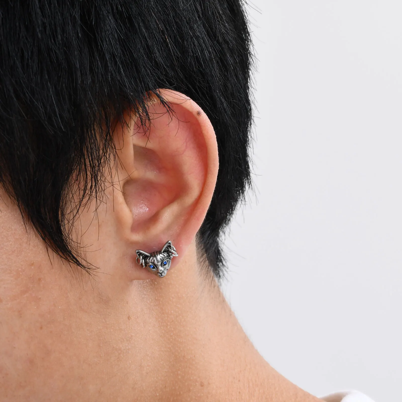 Mprainbow Gothic Cat Earrings for Men Boys,3D Blue Eyed Cat Face Stud Earrings, Vintage Punk Halloween Jewelry Gift for Him
