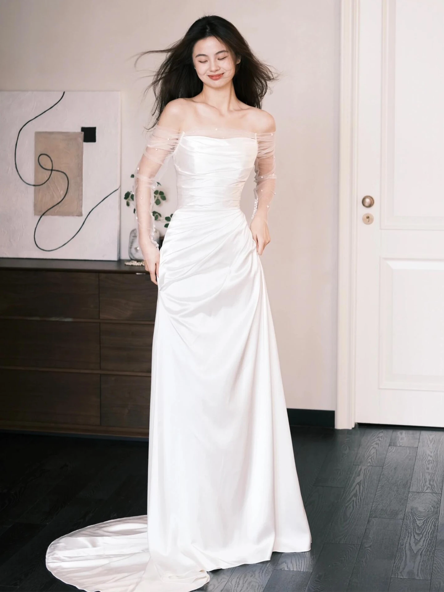 

Атласное свадебное платье на одно плечо с длинным рукавом, простое и элегантное, в лесном стиле, белое, для помолвки, для выхода в свет, в пол