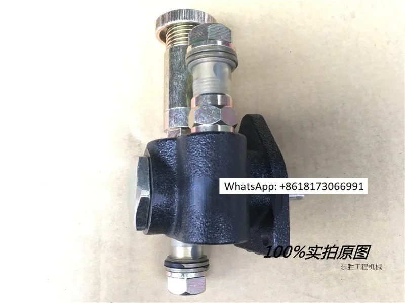 Hand oil pump, oil transfer pump 4JG1 C240 4BG1 6BG1 TD27 Sumitomo