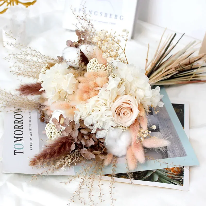 Wedding Bouquet Bride Holding Flowers Pampas Grass  Dry Flower Arrangement Bohemian Style Bridesmaid Holding Home Decoration