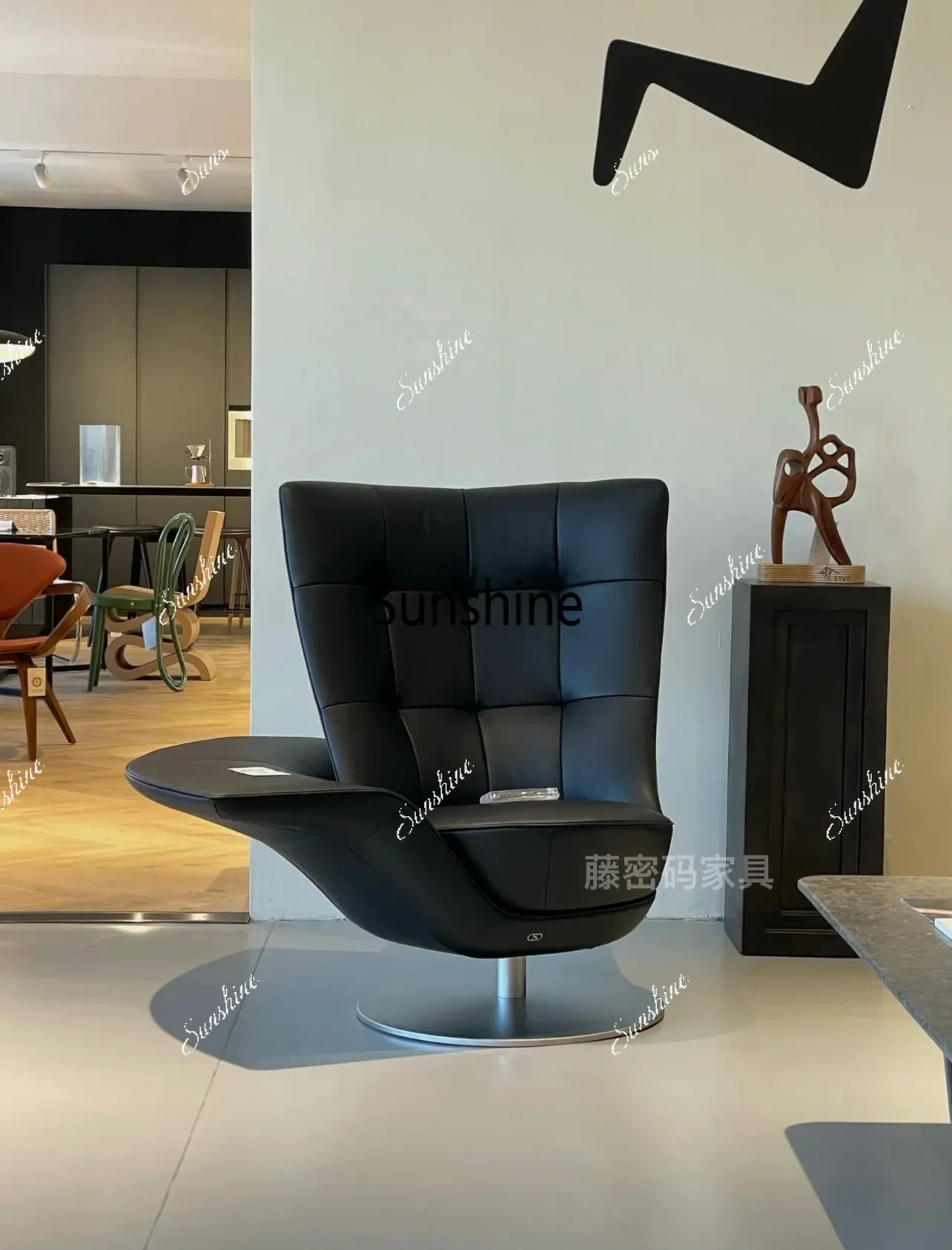 

YItalian light luxury modern design sofa chair creative high-end rotatable