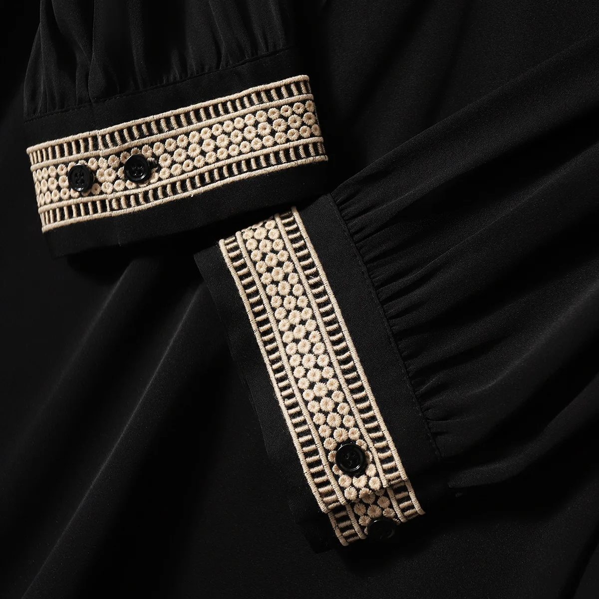 Hollow Embroidered Silk T-shirt Stretch Satin Fashion Graceful Collar Small Top Black Women's Clothing