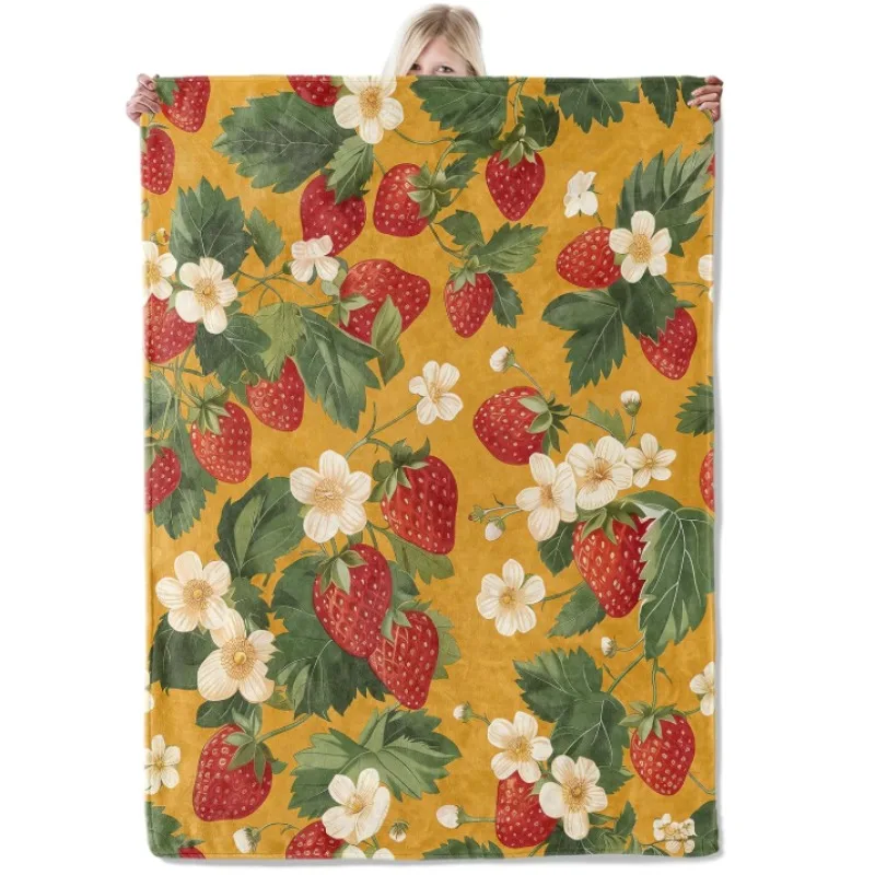 Strawberry floral blanket, soft and lightweight, suitable for girls, women, summer home decoration gift blanket
