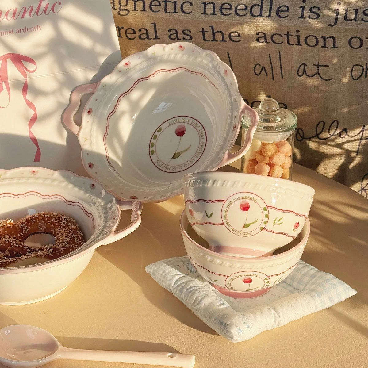 Juego de 4 piezas de cuencos de cerámica, cucharas, palillos, vajilla, cuencos de arroz de alto valor, platos bonitos para niñas, vajilla sencilla