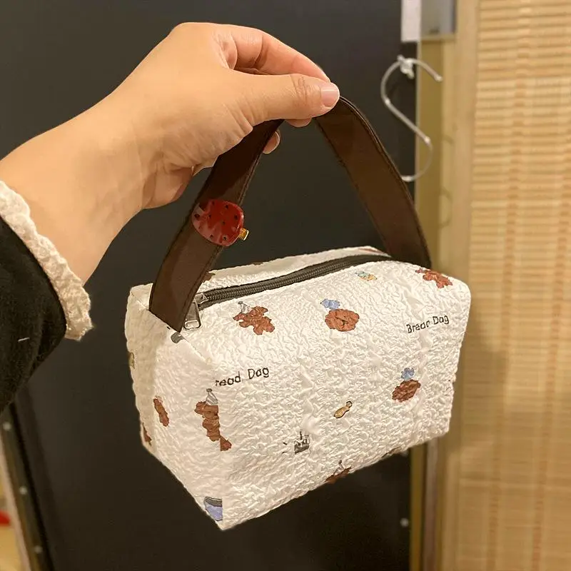 

Portable Cute Small Bear Makeup Bag With Large Capacity Storage Travel Organizer Skin Care Product Storage Traveling Handbag