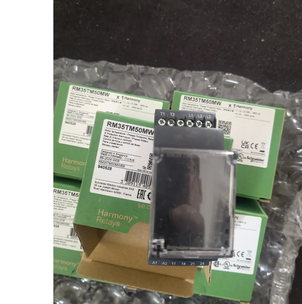Schneider Relays RM35TM50MW, RM35TM250MW, RM35TF30, 32MR, 32MW