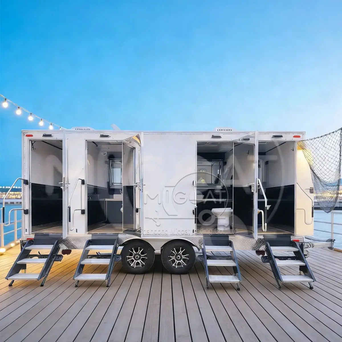 High-End 4-Wheel Portable Restroom with Steps And Handrails Towable Public Mobile Toilet for Export