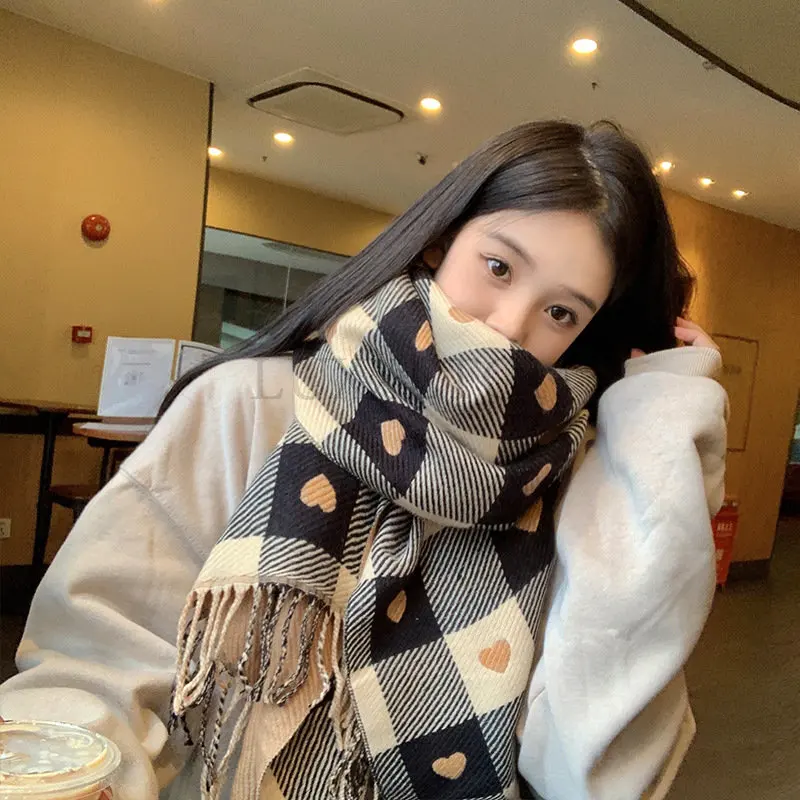 Scarves Women Knitted Heart-pattern Plaid Lovey Girl Winter Keep Warm College Fashionable Leisure Chic Classy Female Accessories