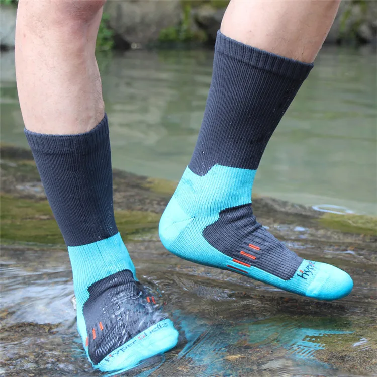 2PCS Breathable Waterproof Socks Warm Thermal Outdoor Socks for Hiking Camping Wading Skiing Snow Cycling Riding
