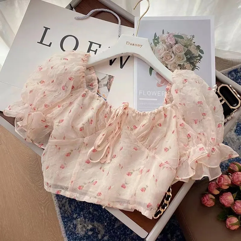 Blouses Meisjes Zomer Nieuwe Gefragmenteerde Bloemen Tops Koreaanse Chiffon Poff Mouw Vierkante Hals Chiffon Poff Mouwloze 2024