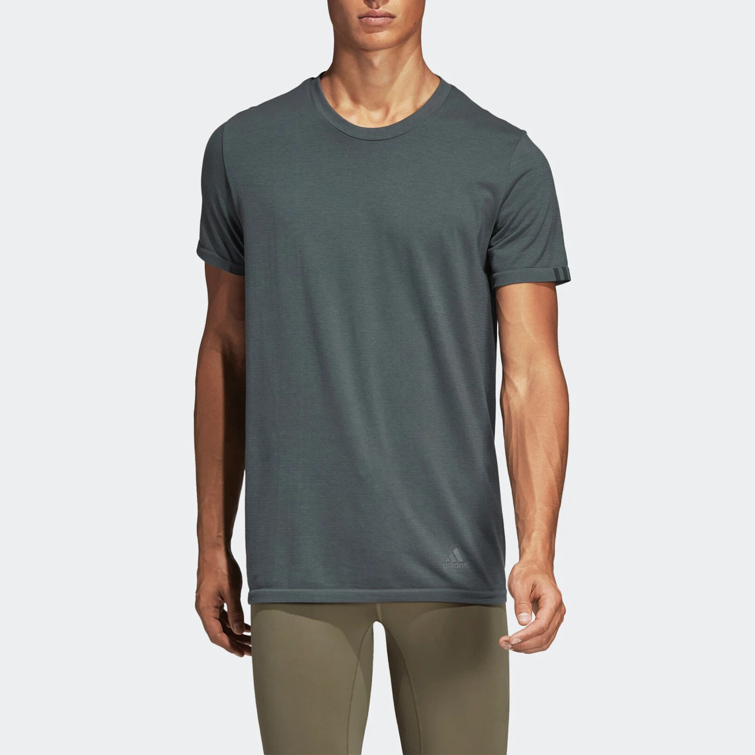 

Мужская спортивная футболка с коротким рукавом Adidas Authentic Summer DX2144