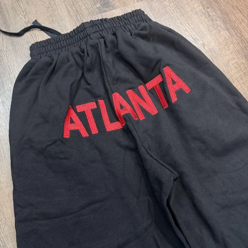 أسود أزرق Mowalola التطريز الحرب الحصان فارس أرقام 6 شعار Sweatpants الرجال النساء كاني ويست السراويل تيري عادية فضفاض بنطلون