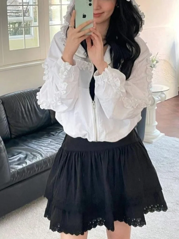 Weißer Sonnenschutz-Or-Mantel für Damen, erschwinglicher Rüschenkragen, Spleiß-Windjacke, Kapuzenoberteil, Anti-UV-Kleidung, Sommer 2025,