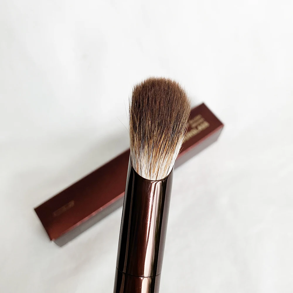 Hourglass Diagonal Blush Brush Natural Fox Brisltes Makeup Brush for Face Powder Blusher Contour