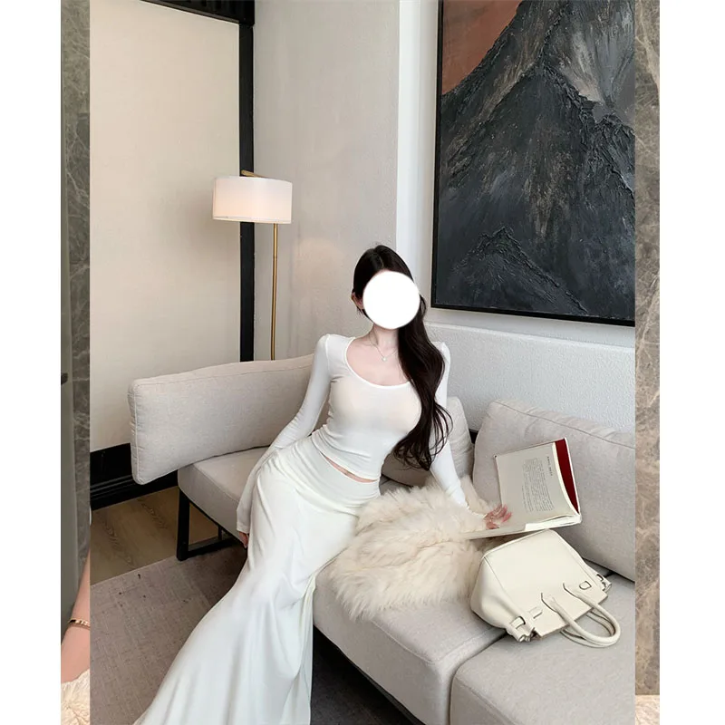 

Slim Fit High Waist Long Sleeve U-Neck Short Top And Half Skirt Set Autumn 2025 Soft And Smooth Fashionable Elegant Women's E...