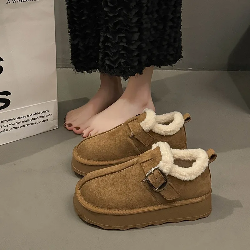 

2025 Winter Fleece Lined Soft Bottom Retro Slip on Bean Bean Anti Slip Warm Cotton Snow Boots Thin Sole Comfortable Flat Shoes