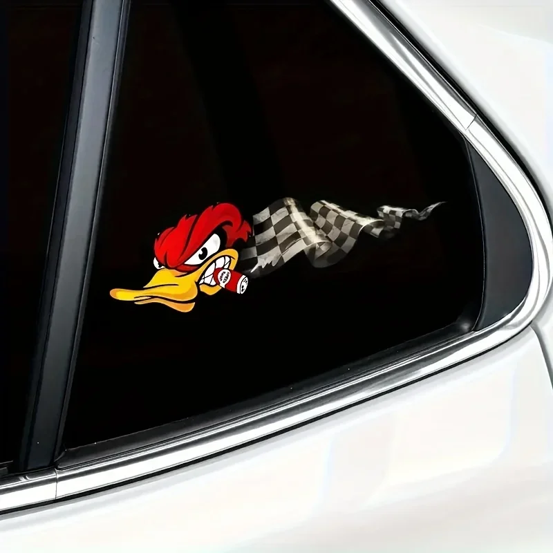 2 قطعة بطة سباق مع علم متقلب سيارة دراجة نارية ملصق الكرتون تصميم السيارات موتو ملصق مائي لتزيين السيارة