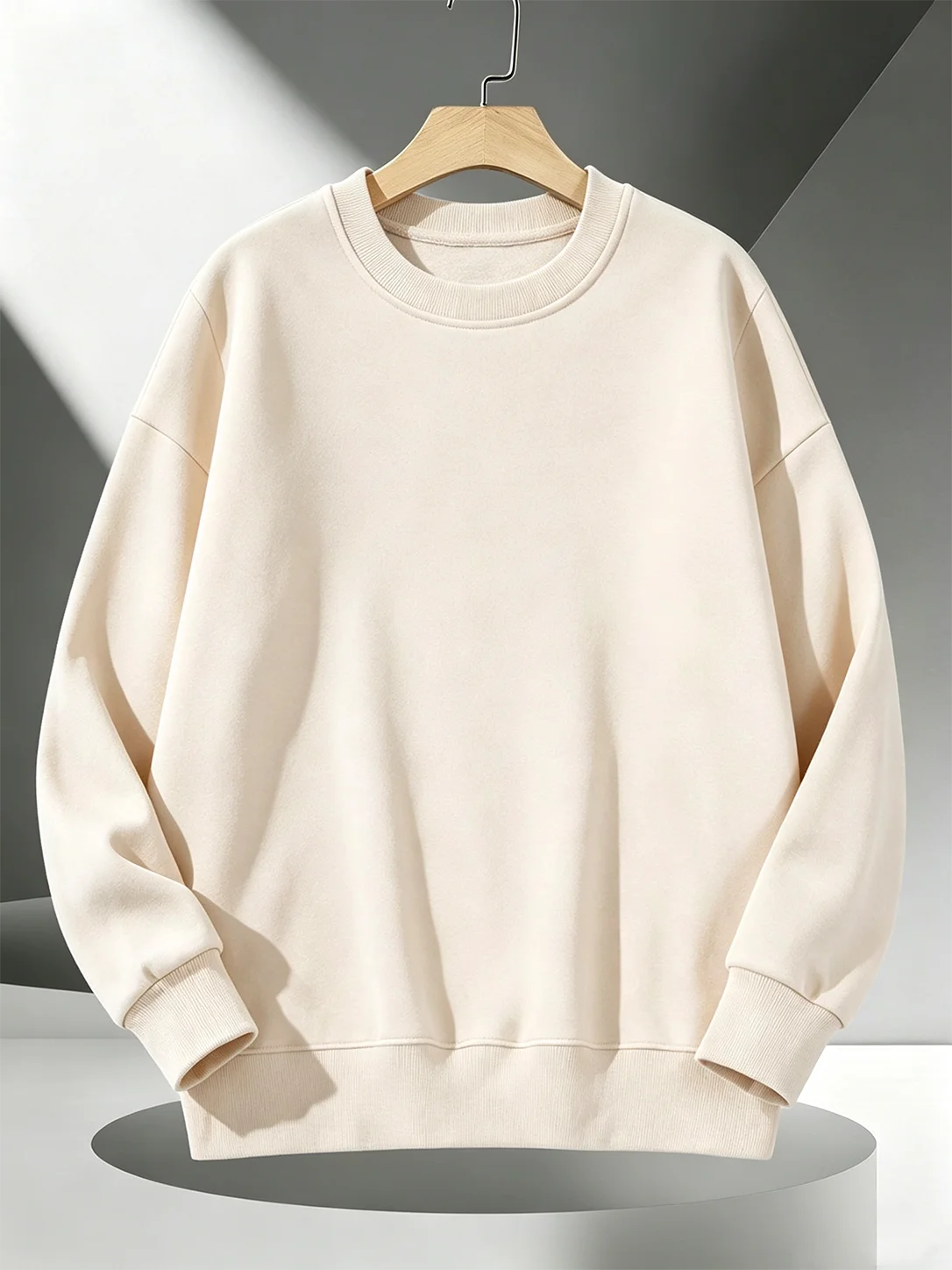 Koreanisches Oversize-Sweatshirt in Unifarbe für Damen, Streetwear, Rundhalsausschnitt, Y2K-Stil, Fleece-Pullover, lässige Herbstkleidung für Damen zum Joggen. – Detail 16