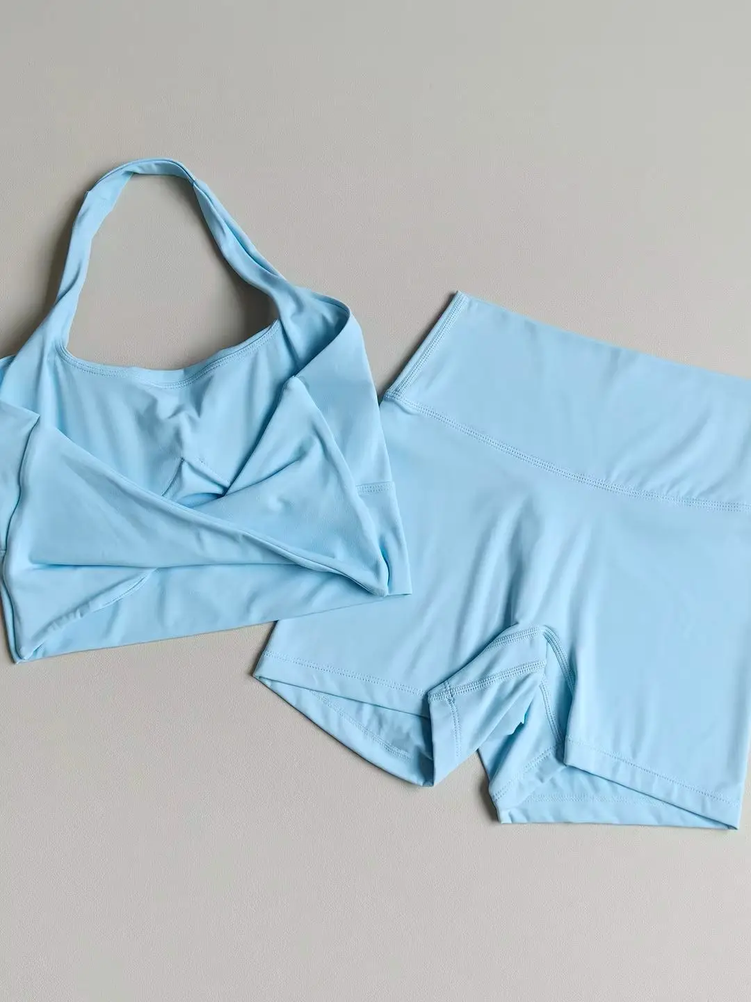 Damen High-Waist Rückenfreies Neckholder-Top 2-Teiliges Gym-Yoga-Set Fitness-Workout Sport-BH Camisole Shorts Fitness-Workout-Anzug – Detail 10