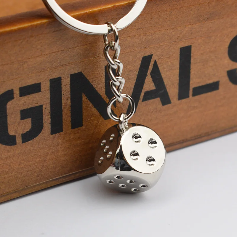 Creative 3D Dice Model Key Chain Alloy Simulation Mahjong Dice Keyring for Men Lucky Backpack Pendant Car Key Holder Accessories