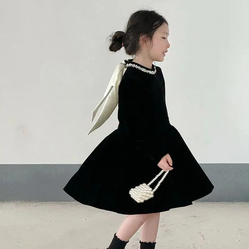 

Korean Children Clothing 2025 Autumn and Winter New Black Velvet Dress Girls Temperament High-end Hepburn Style Princess Dress