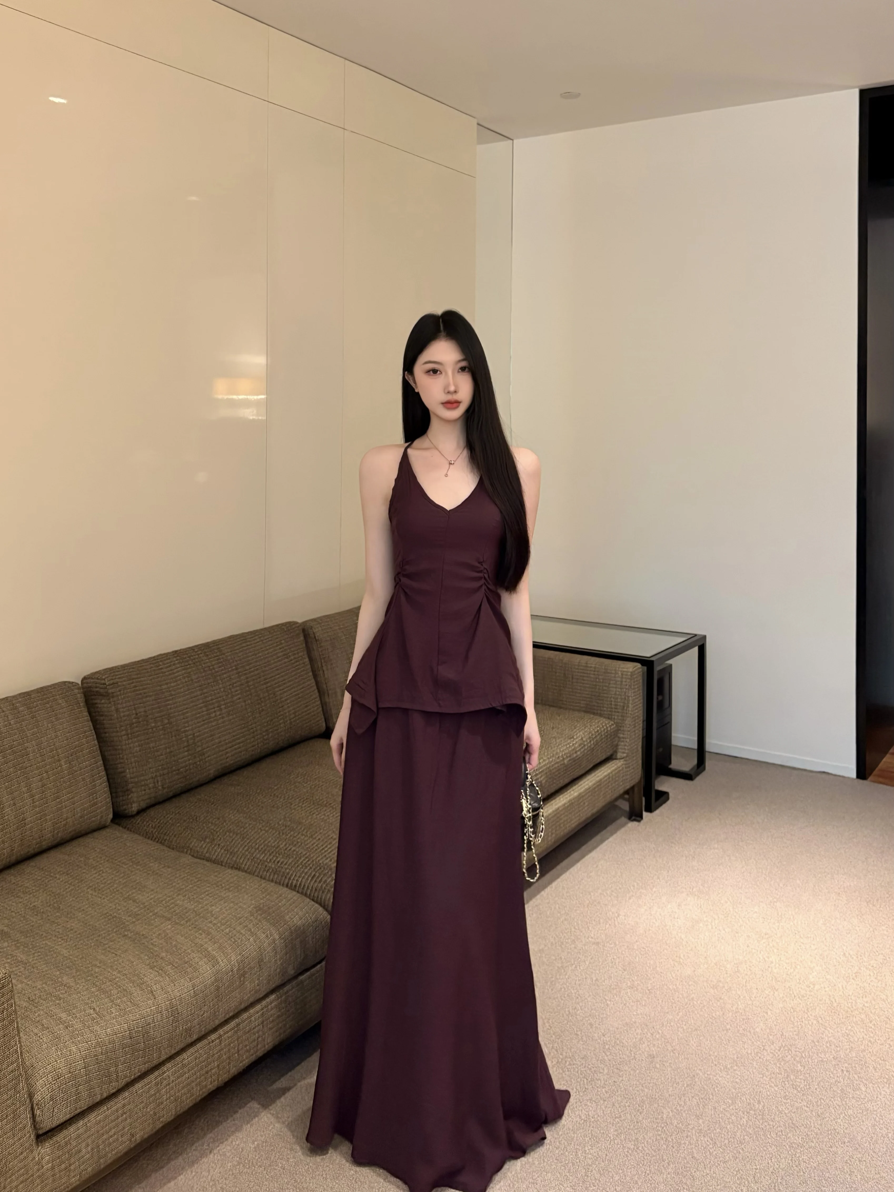 

Summer Women's V-Neck Strap Top And High Waist Skirt Two-Piece Set Purple Asymmetrical Hemline Fashionable Casual Outfit