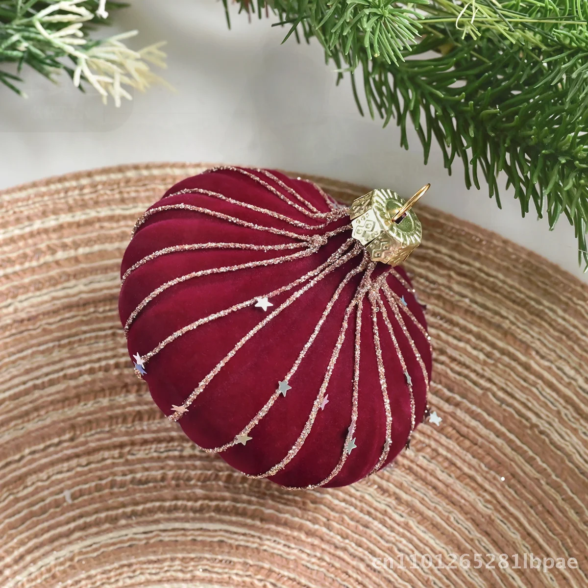 

High-End Texture Christmas Tree Ornaments 8cm Flocked Almond Painted Sequins Ball Modern Art Decor Semi-Manual Mechanical