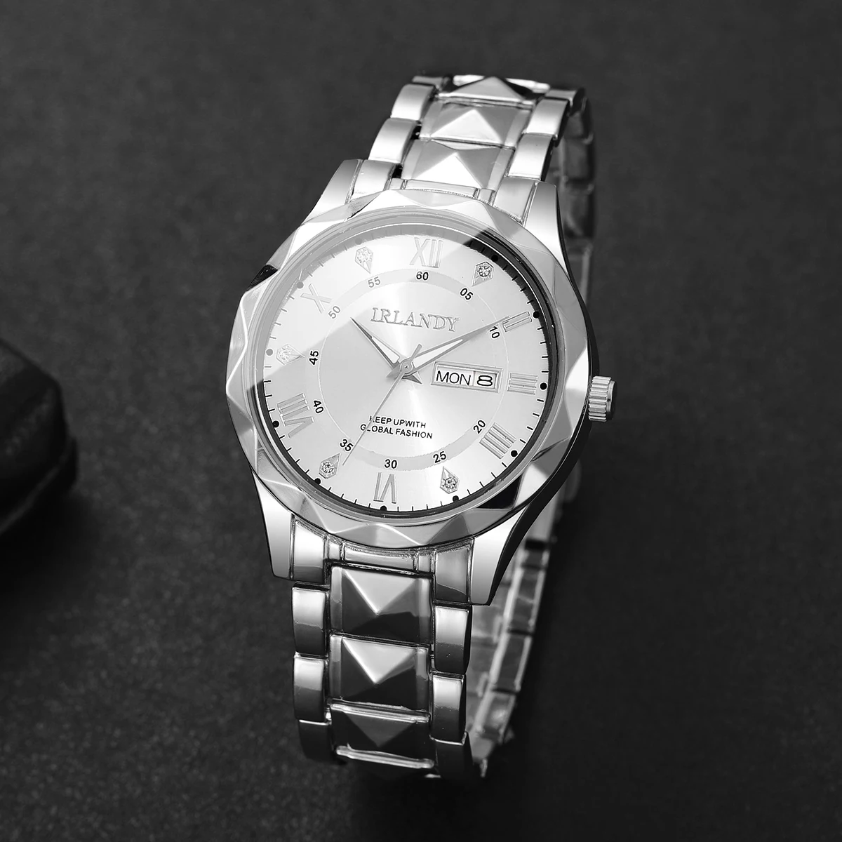 1pc Men's Watch Handsome Charm Roman Scale Calendar Dial Casual Versatile Quartz Watch (Box Not Included)