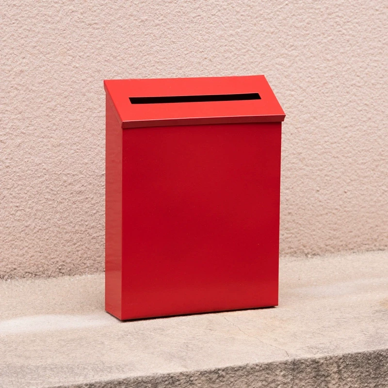 

Retro Mailbox Vintage Wall Mount Hanging Decorative Iron Valentine Office Red Mailboxes Outside Pastoral Style Tinplate