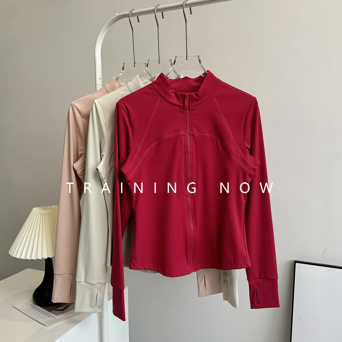 

Спортивная куртка для женщин осенью, облегающая и высококачественная одежда для фитнеса, воротник-стойка, кардиган на молнии, ветрозащитный кардиган для бега, йоги