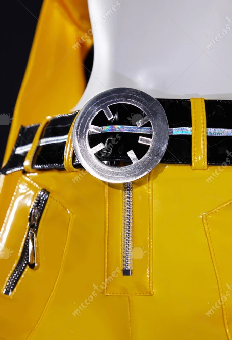 شورت علوي للعب الأدوار مع سترة بأكمام طويلة وغطاء للساق الصفراء للنساء أزياء تنكرية للذكرى السنوية 17 الجديدة 2025