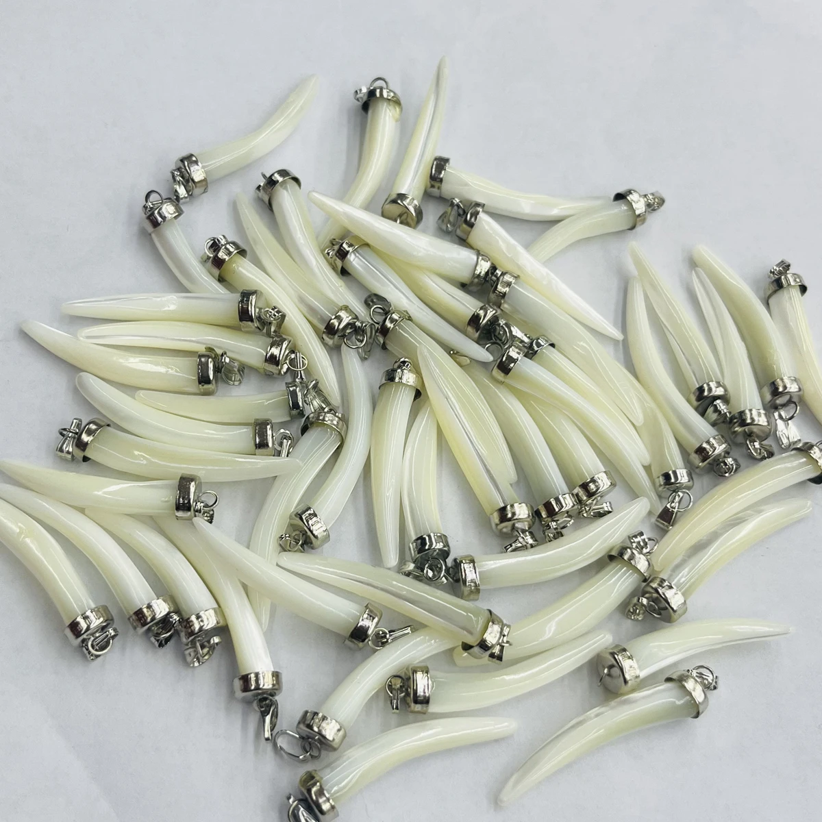 5pcs/set 7x36mm Ivory-Shaped Pendant Natural Shell Charm for Jewelry Making Supplies DIY Necklace Earrings Accessories Wholesale