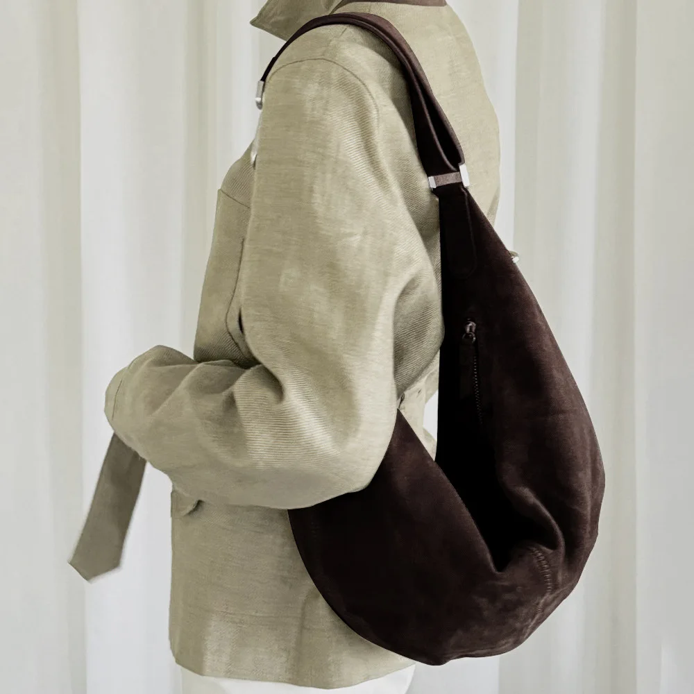 Genuine Leather Hot Sale Shoulder Crossbody Bag Matte Cowhide Horn-shaped Shoulder Bag Unisex For Men And Women